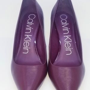 CALVINKLEIN-RONNA-RIBBED FAUX PATENT HEEL